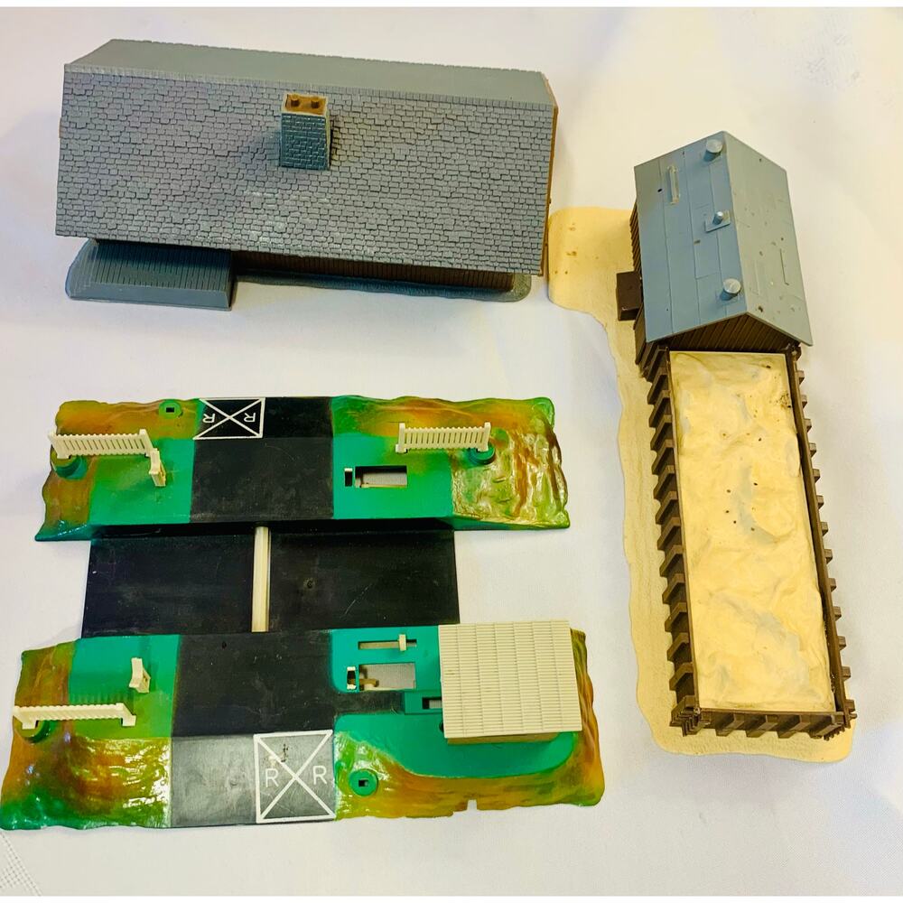 HO Scale Model Railroad Building Lot